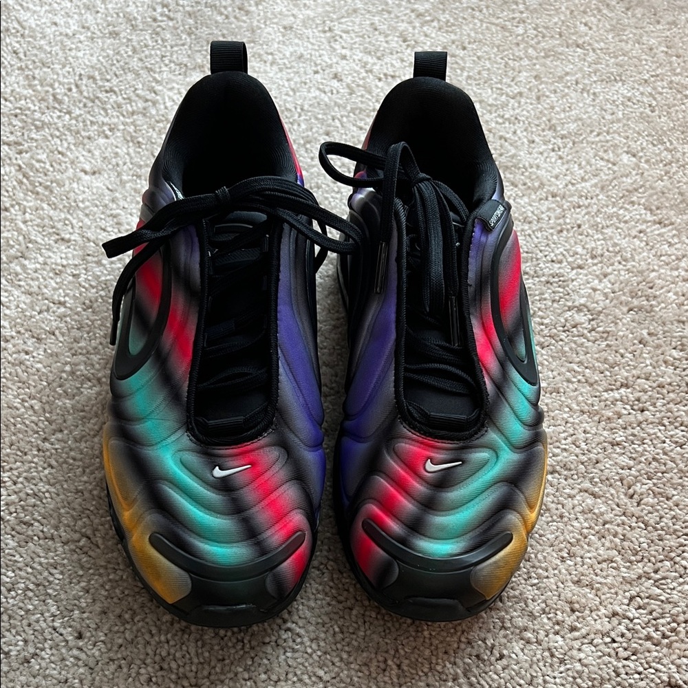 Nike Air Max 720 GS, boy size 6.